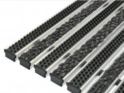 Алюминиевая решетка "Urban" щетка+ворс